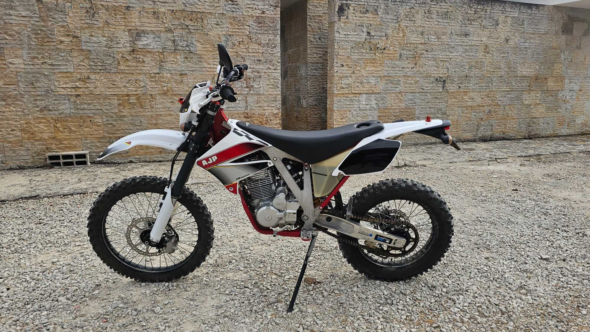 AJP PR4 240 Enduro Pro Como Nova
