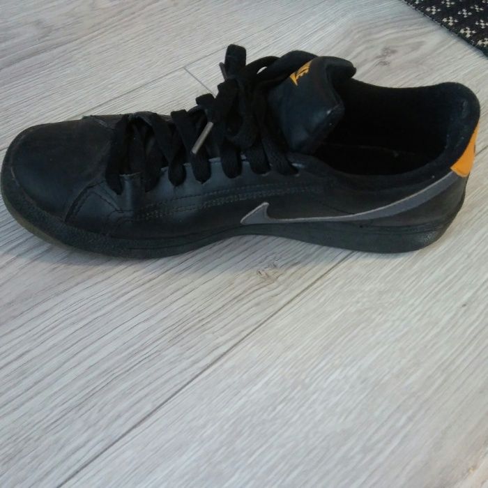 Sprzedam buty Nike damskie