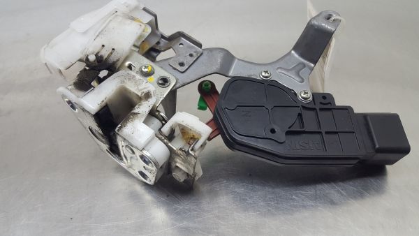 Fechadura / fecho porta trás esquerdo CITROËN C1 (PM_, PN_)