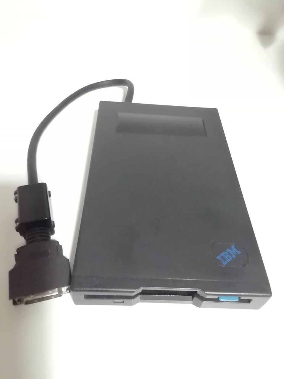 IT retro zewnętrzny czytnik dyskietek IBM