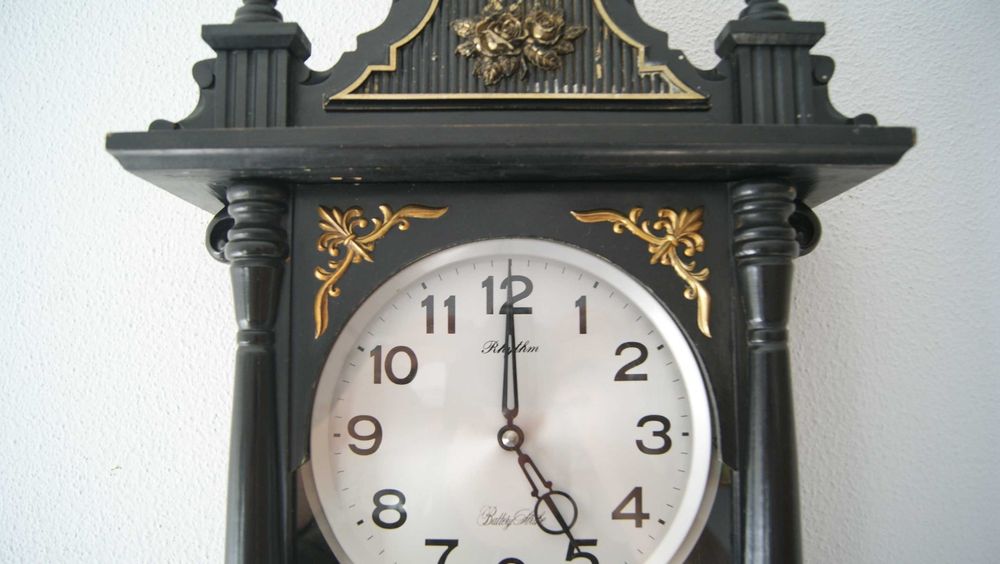 321 Zegar mechaniczno-elektryczny Japoński Rythm