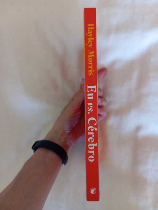 Livro "Eu vs. Cérebro" de Hayley Morris