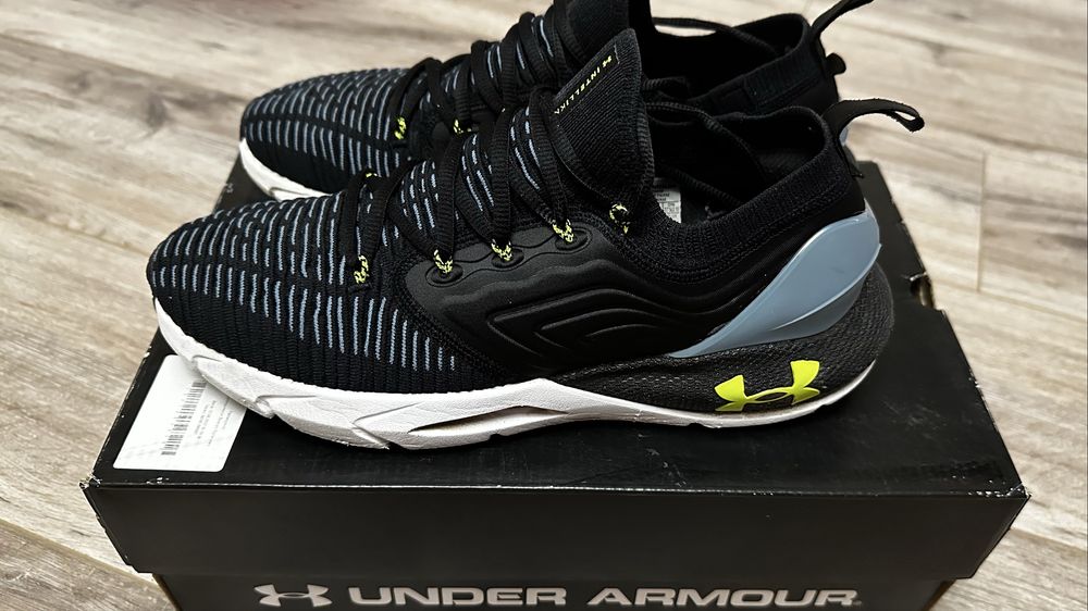 Кросівки Under Armour Hovr Phantom 2