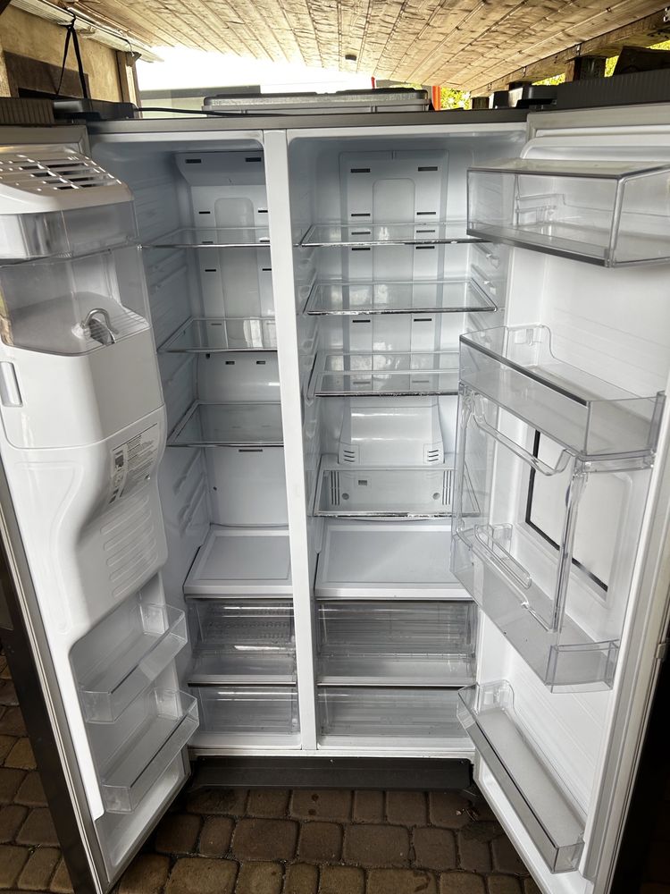 Lodówka zamrażarka Samsung  RS7778FHCSL