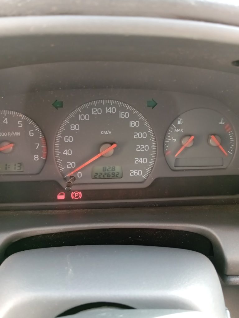 Volvo V40 1.6 gasolina