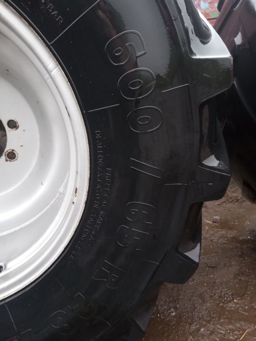 Kola do przyczepy rolniczej 825/20