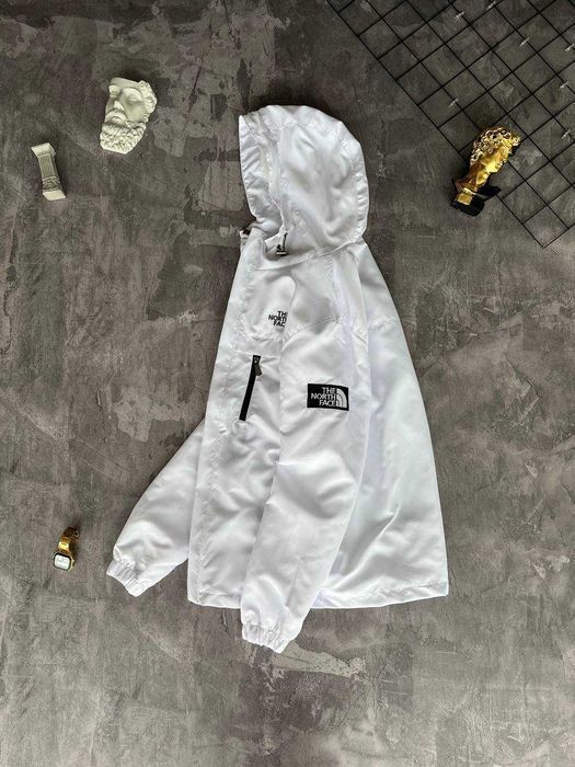 Вітровка TNF The North Face White чоловіча з біркою qr-code 57/XH3