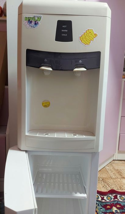 Кулер для води (холодна/гаряча) з шафою для зберігання