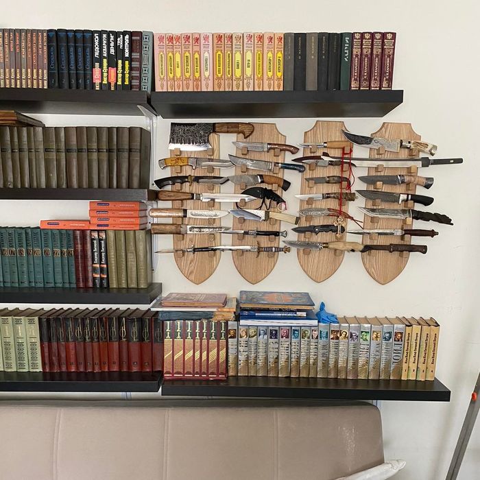 Підставка для ножів, ніж