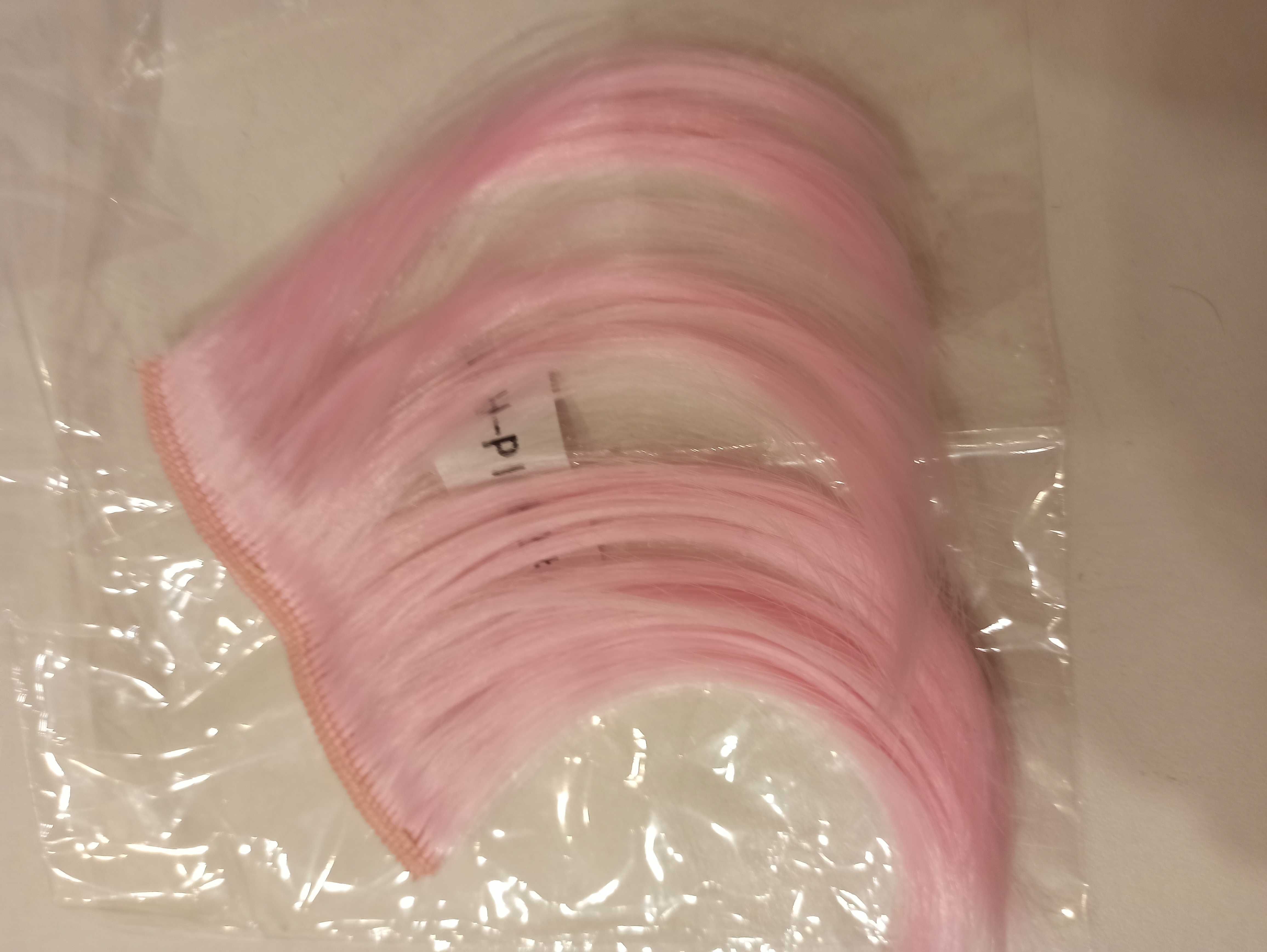 Włosy syntetyczne różowe przypinka do włosów grzywka