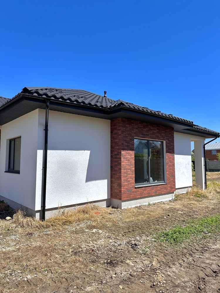 Одноповерховий особняк з гаражем та подвір’ям — 140 м², 12 соток!