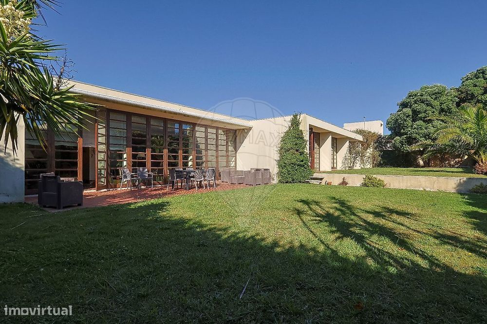 Moradia T4 para venda