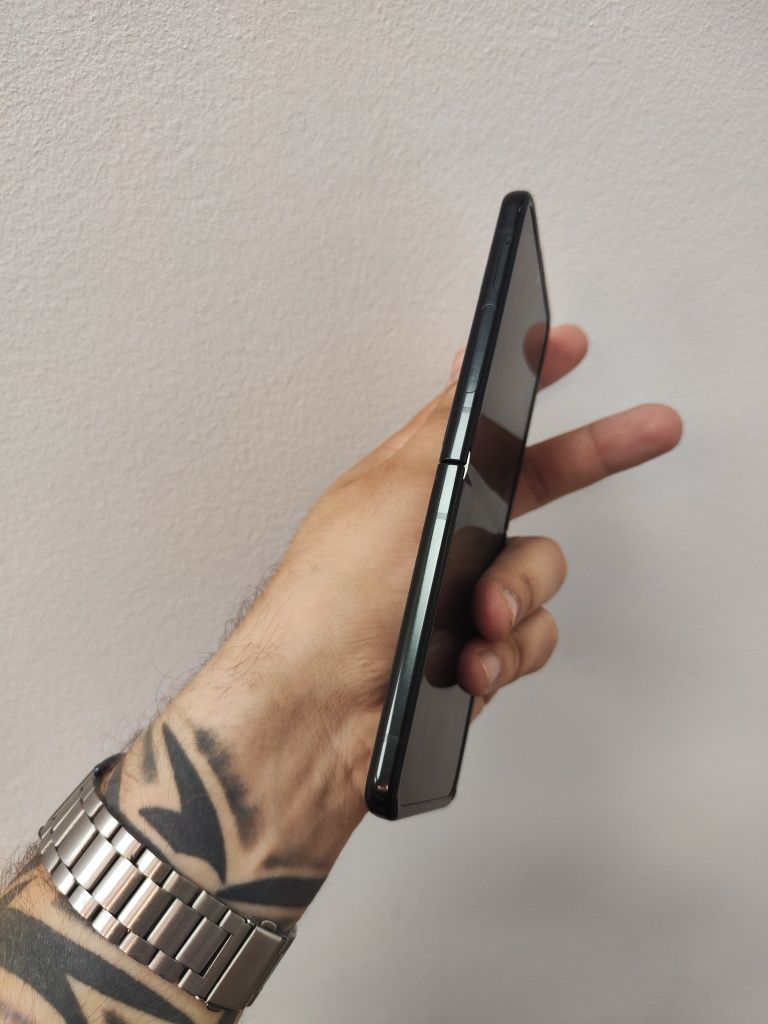 Samsung Galaxy Z Flip 3  5G (полностью рабочий)