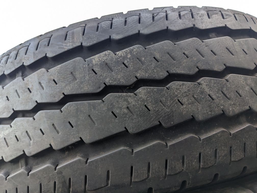 225/75R16C Continental