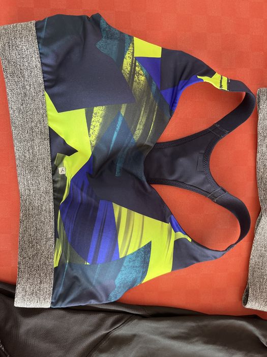 Roupa desportiva 2 tops