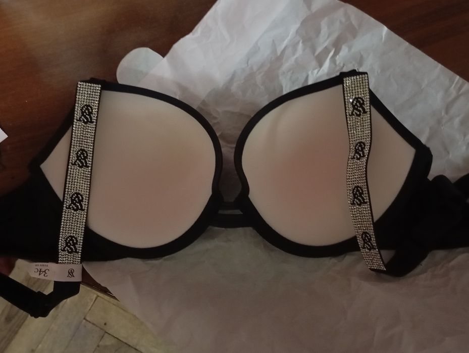 Лифчик Victoria's secret размер 34с полностью новый оригинал