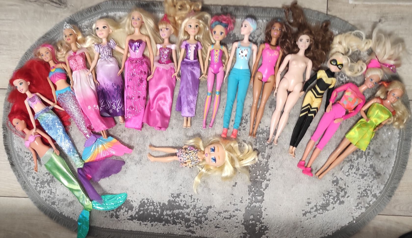 Ляльки Disney:  Barby, русалочки, принцеси frozen