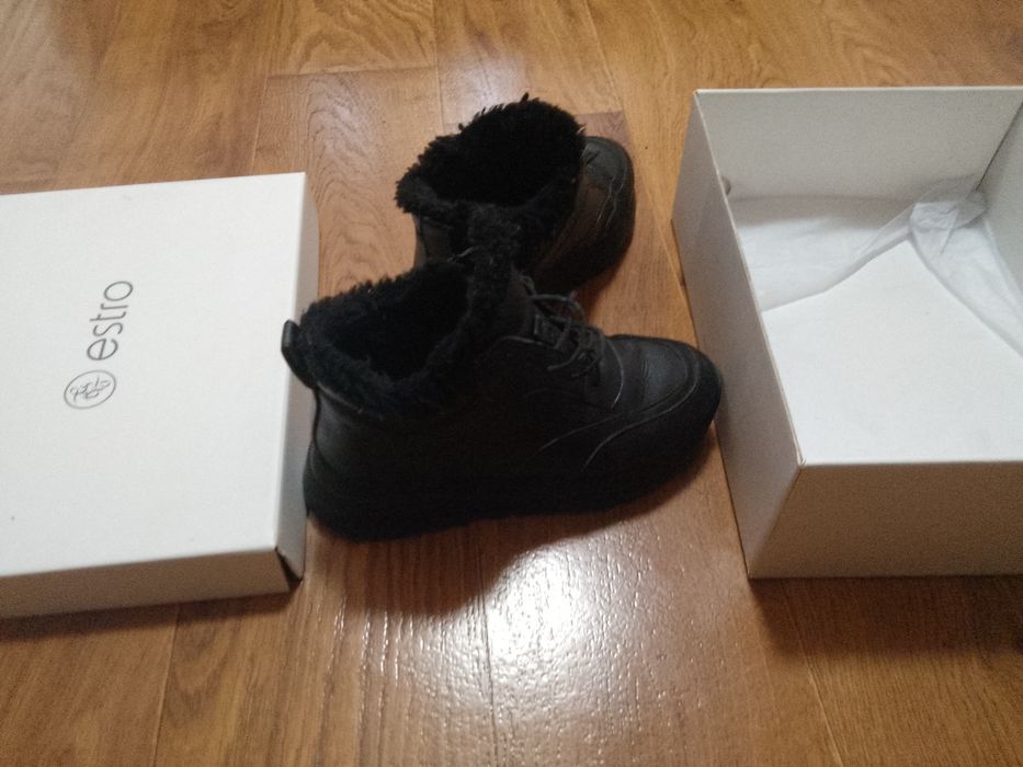 Кожаные кросовки 36 размер