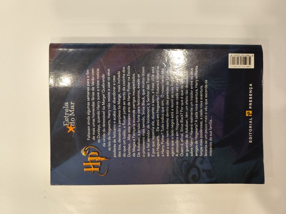 Livro "Harry Potter e o Prisioneiro de Azkaban"