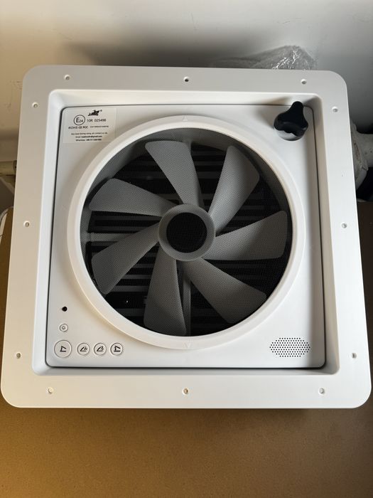 Вентилятор люковий 14" для кемпера/автодому з датчиком дощу