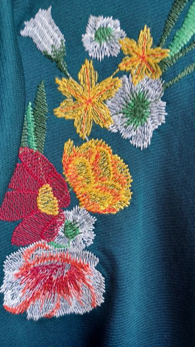 Camisola Zara bordada