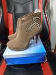 #811 Nowe buty damskie na obcasie Gold Sun