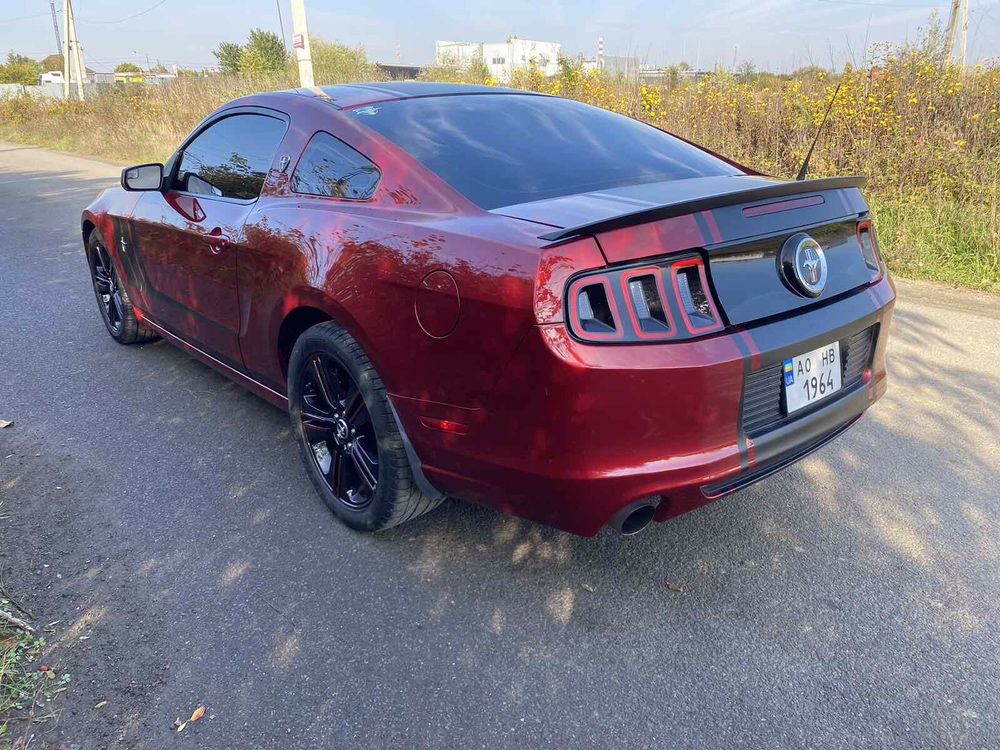 Ford Mustang 2013р