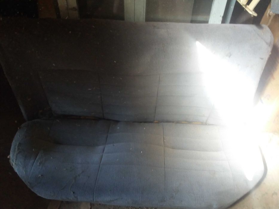 Продам задню сідушку до опель аскона