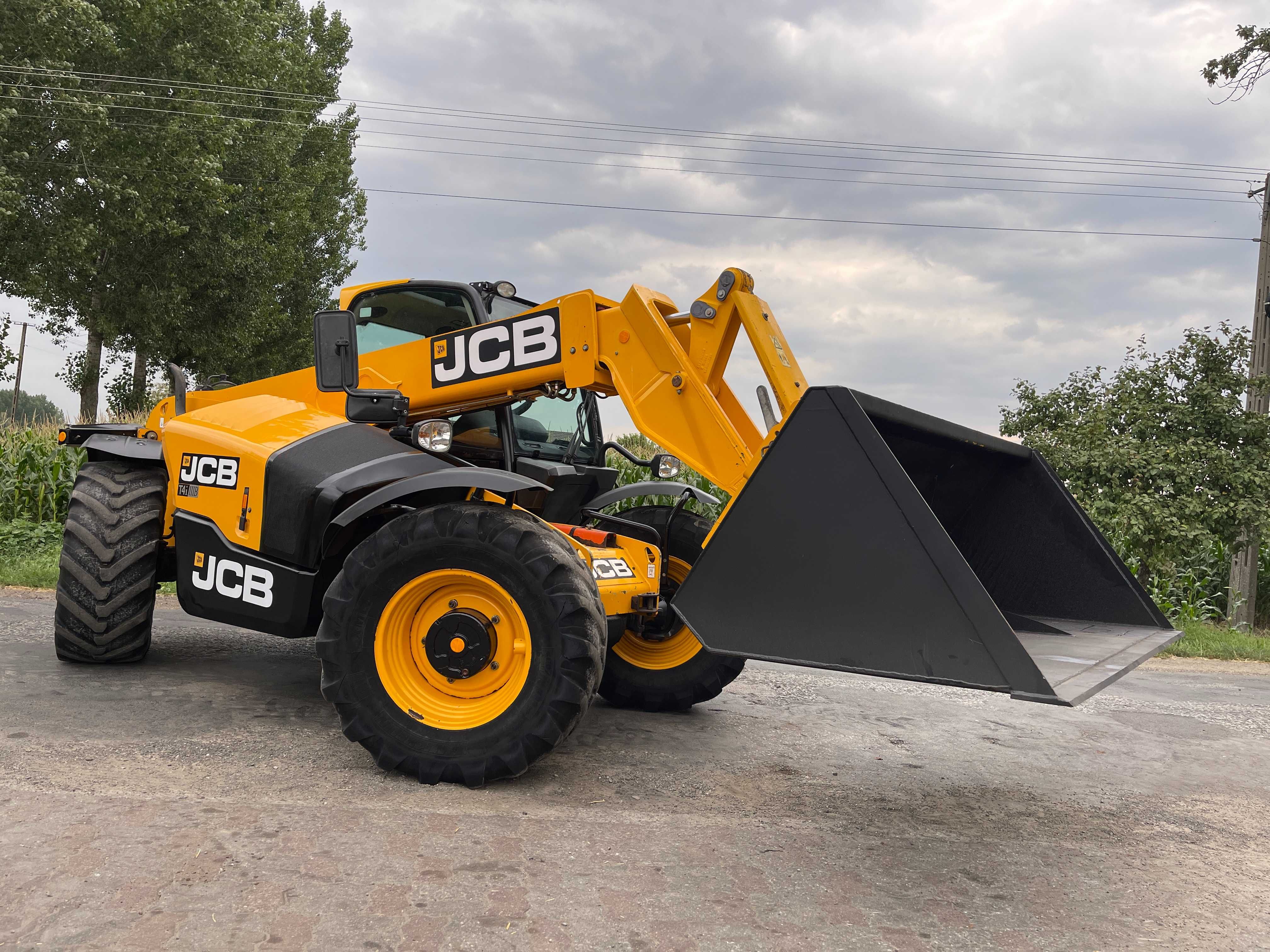 Ładowarka teleskopowa Jcb 531-70 AGRI_2015 ROK_Bardzo ładna_7 Metrów