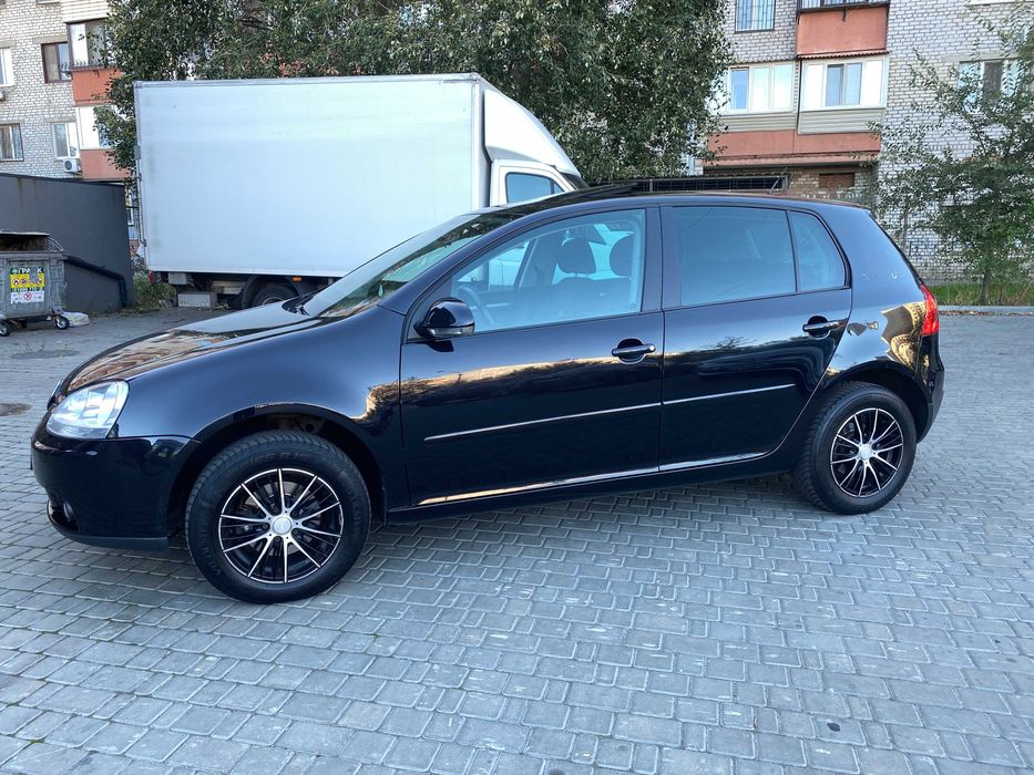 Продам Volkswagen Golf 2007 р. не фарбований, гарна комплектація