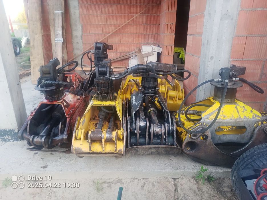 Chwytak do drewna drzewa lasu dłużycy Loglift Epsilon SuperGrip Hultdins