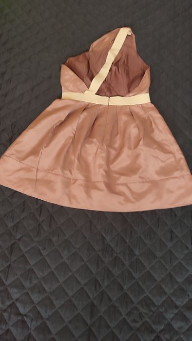 Vestido rosa,seda e algodão, com um ombro único, marca ASOS, 40