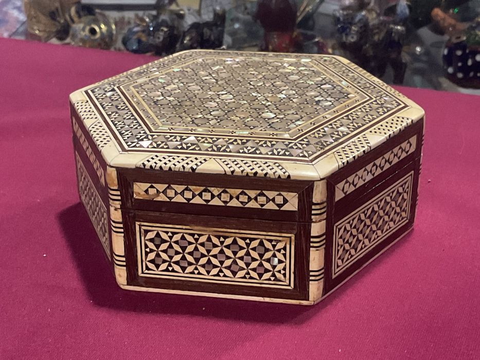 Caixa octagonal moorish mosaic madre pérola 12x6,5 cm