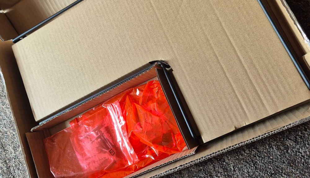 Półka narożna- 40x 29x 4