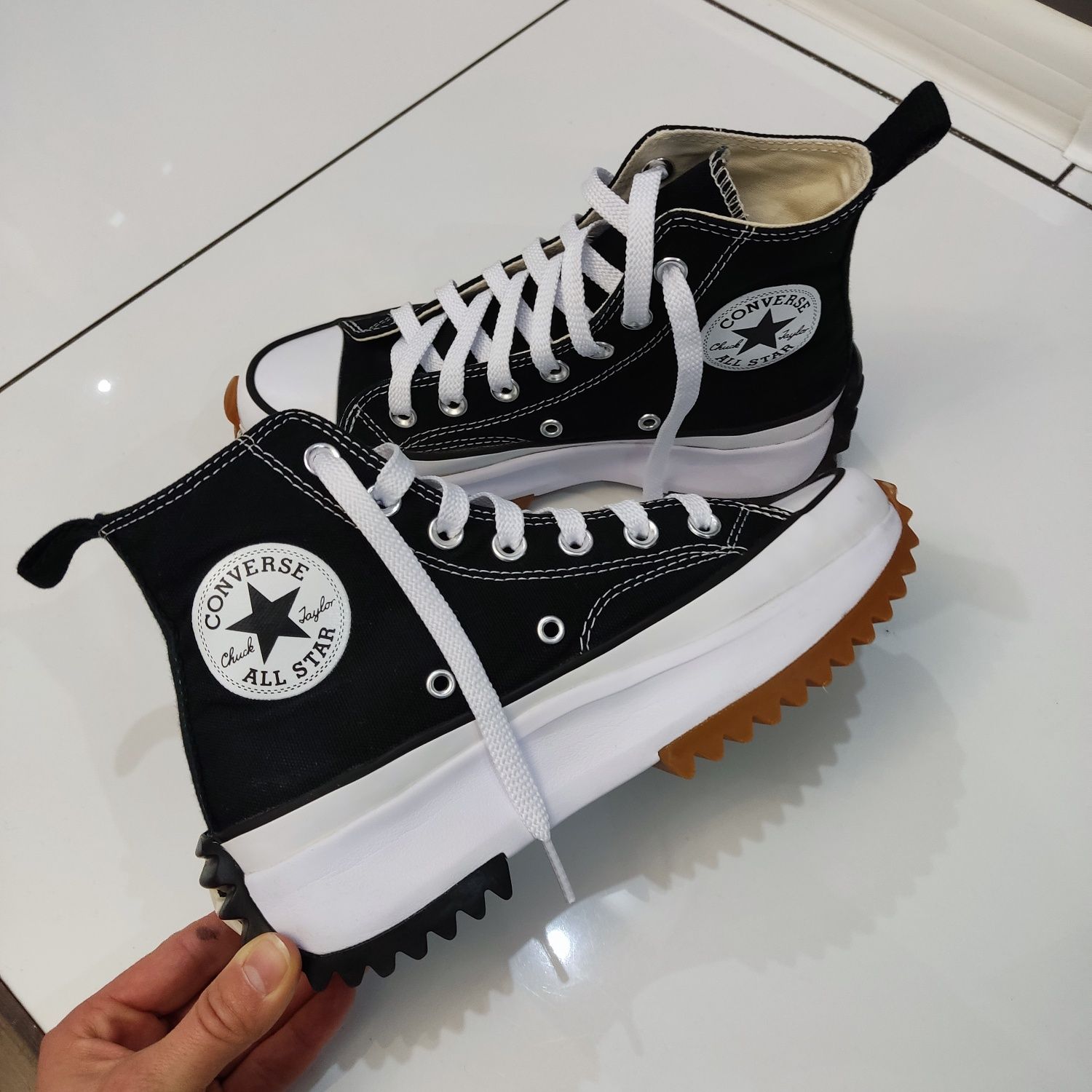 Converse run star hike conversy platform lift czarne r.37