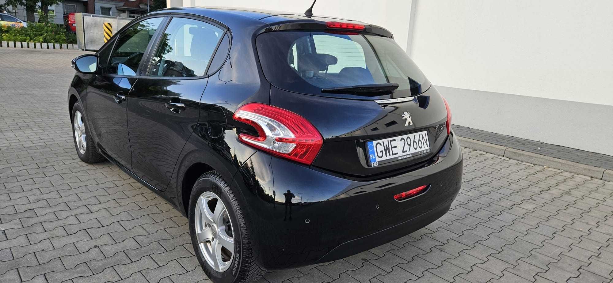 Peugeot 208 r.2014 1,2 VTi Active 82km-Salon PL , przebieg 92 tys