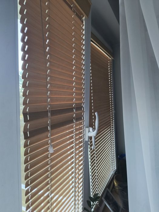 Żaluzje okienne 3 okna + drzwi balkonowe
