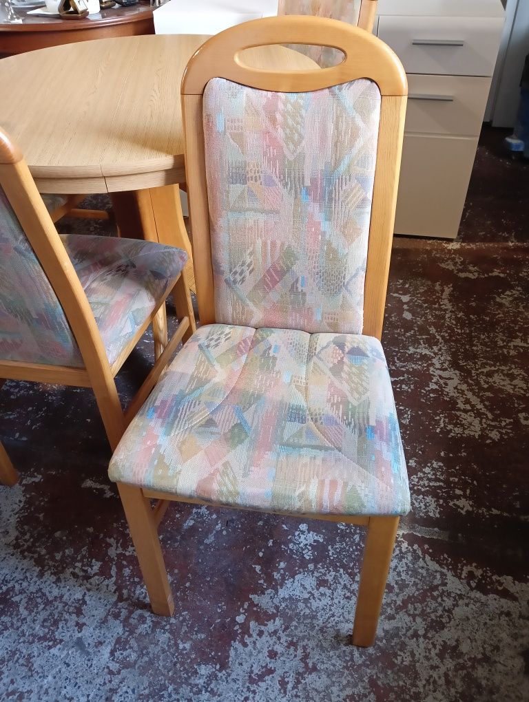 Stół rozkładany + 4 krzesła