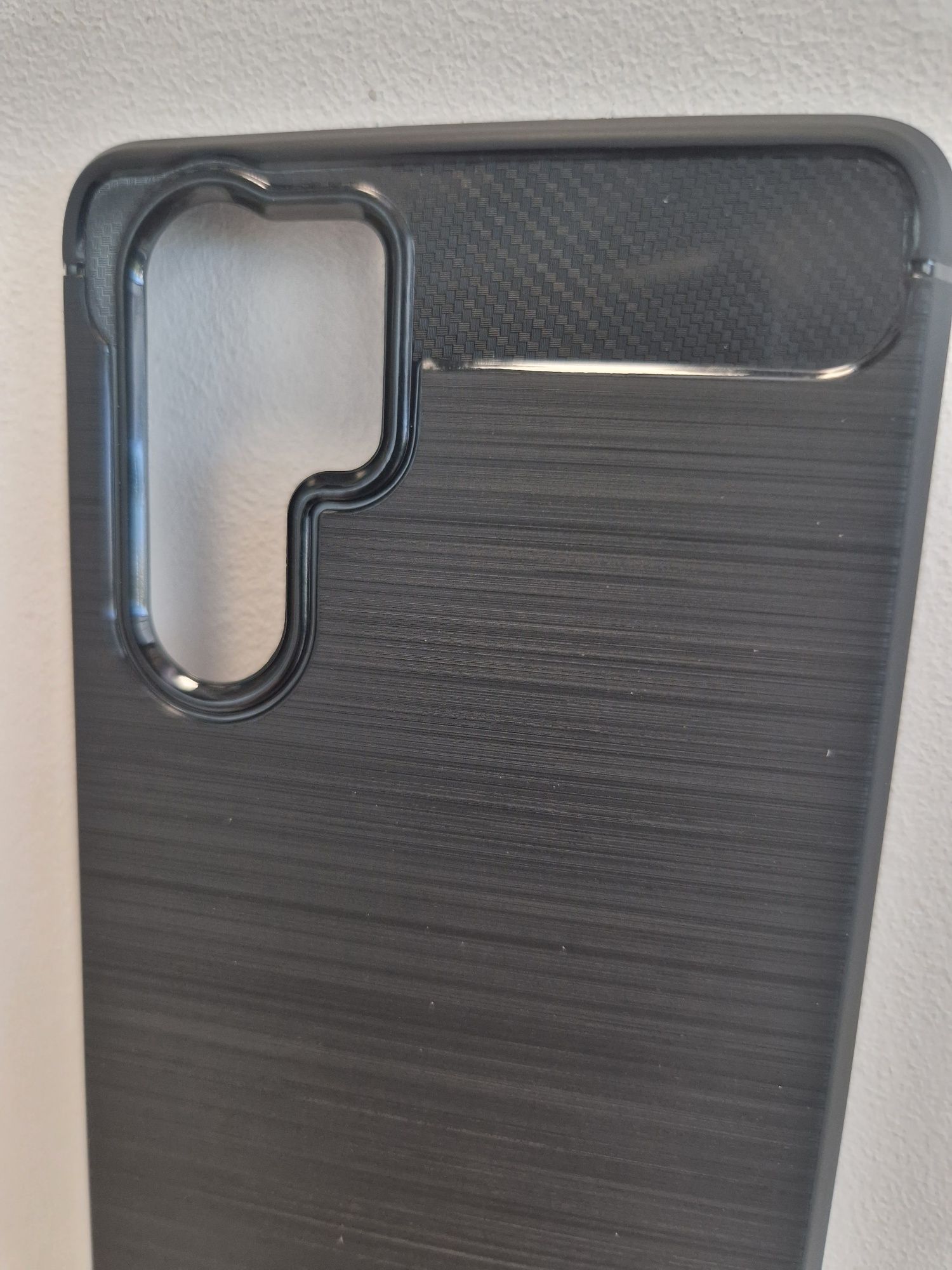 Futerał Carbon do Huawei P30 Pro czarny