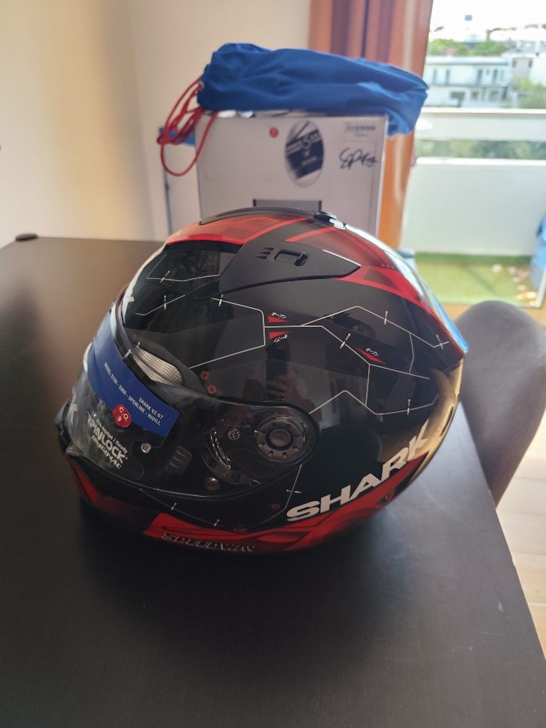 Capacete shark novo , tamanho S