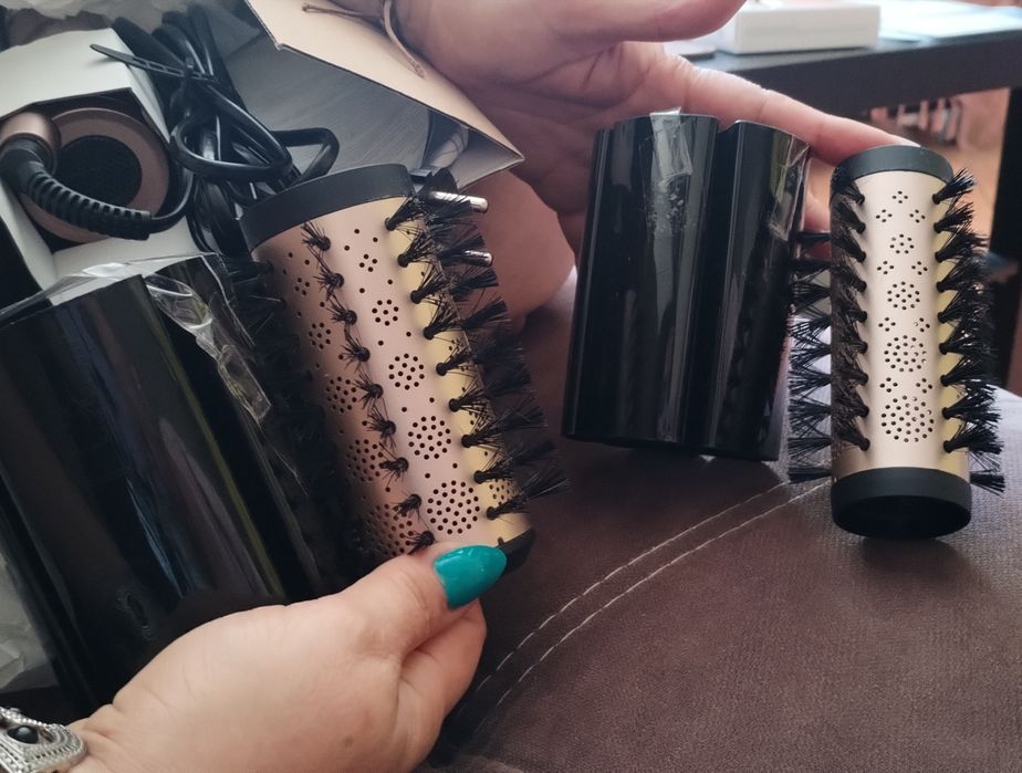 Escova Secadora giratória BaByliss
Escova Secadora Modeladora Big Hai