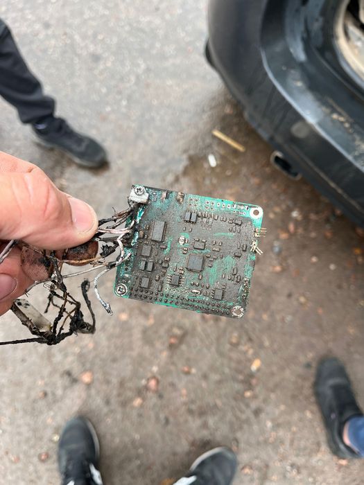 Продаю Антенна GPS CRPA на 4