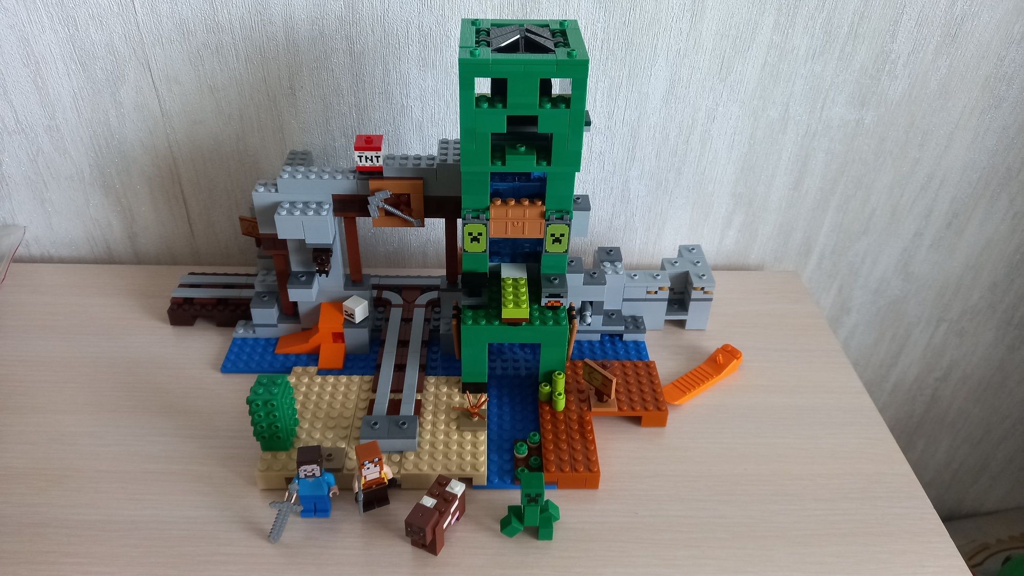 Конструктор лего lego майнкрафт minecraft 21155