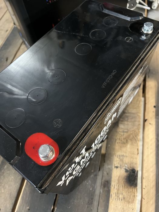 Продаю акумулятор Volt Polska 12V AGM 100Ah у чудовому стані