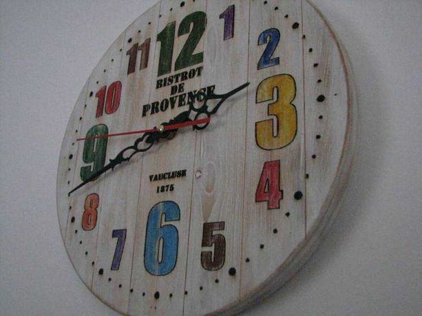 Винтажные часы из натурального дерева- 