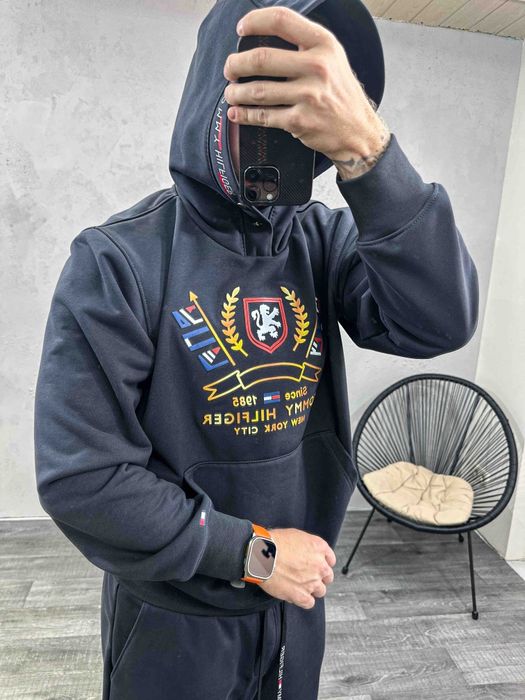 Продам зимние спортивные костюмы Tommy Hilfiger