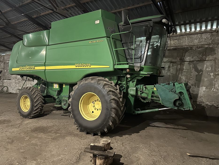 Продається комбайн зернозбиральний Джон Дир STS 9660