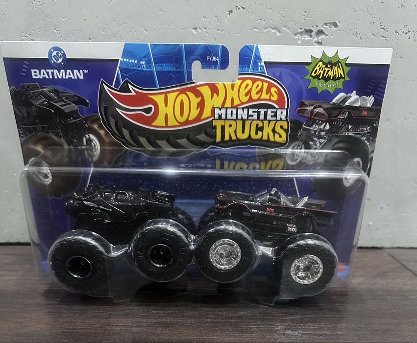 Hot wheels monster trucks batman