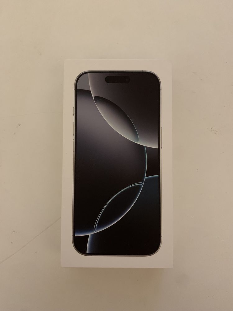 iPhone 16 Pro 256GB - Titanio Branco