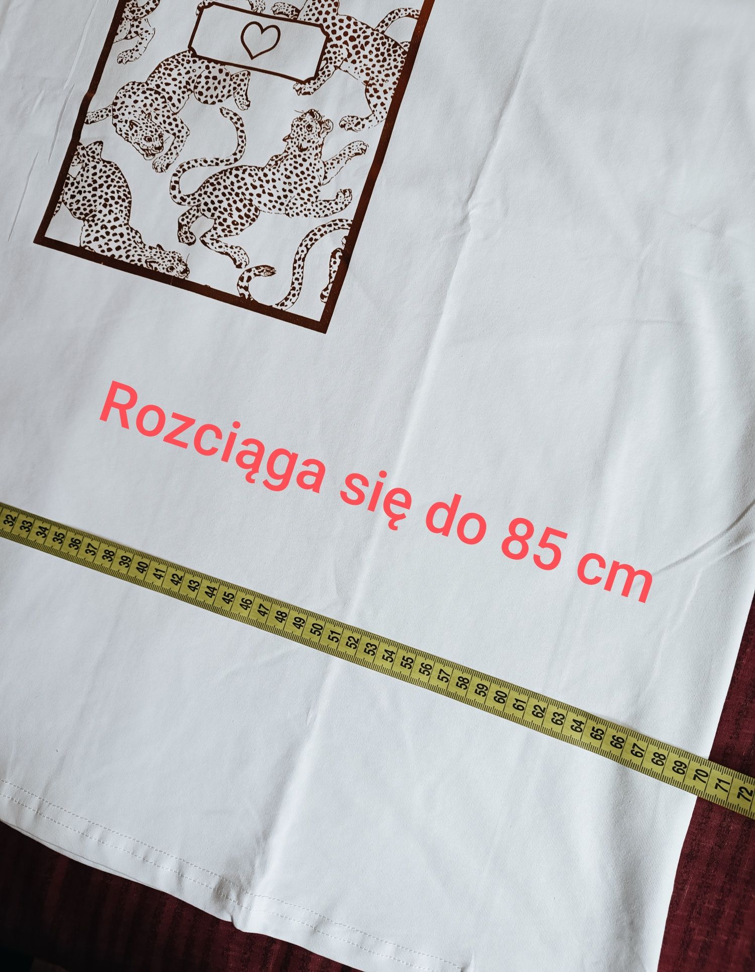 Bluzka biała ze złotymi tygrysami